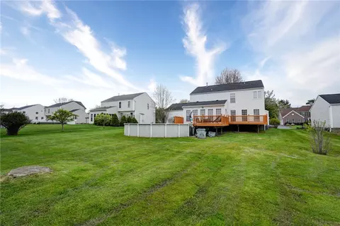Exterior - 644 Yardley Ct, Webster, NY 14580 photo 15 of 15
