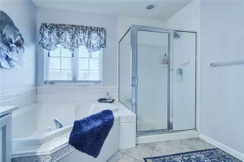 Bath - 644 Yardley Ct, Webster, NY 14580 photo 2 of 3