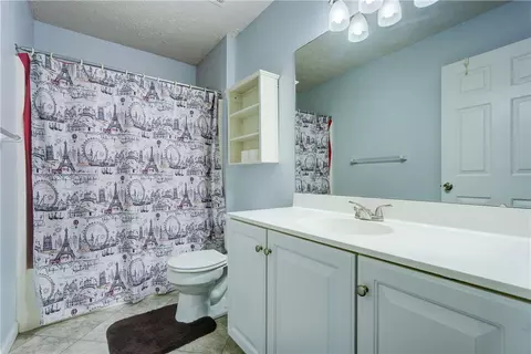 Bath - 644 Yardley Ct, Webster, NY 14580 photo 3 of 3