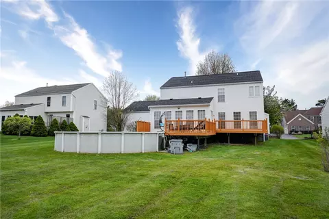 Exterior - 644 Yardley Ct, Webster, NY 14580 photo 7 of 15