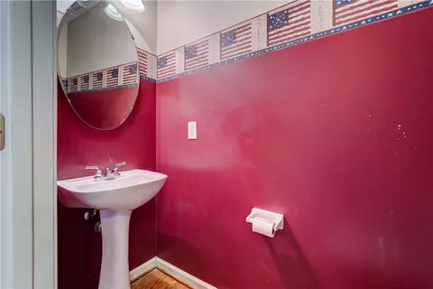 Bath - 644 Yardley Ct, Webster, NY 14580 photo 1 of 3
