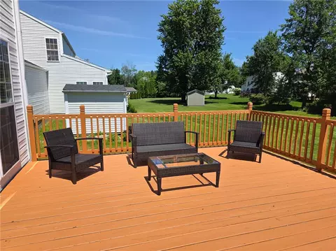 Exterior - 644 Yardley Ct, Webster, NY 14580 photo 12 of 15