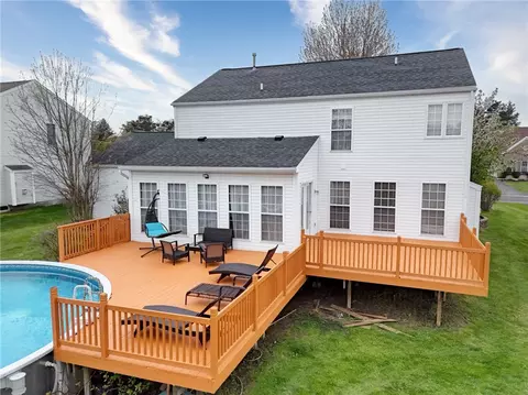 Exterior - 644 Yardley Ct, Webster, NY 14580 photo 6 of 15