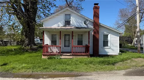 83 Eagle St, Yates, NY 14098