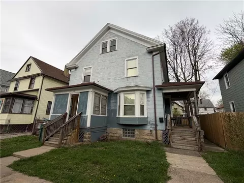 76 Ellison St, Rochester, NY 14609