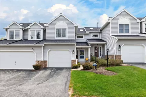 15 Leeward Ln, Canandaigua, NY 14424