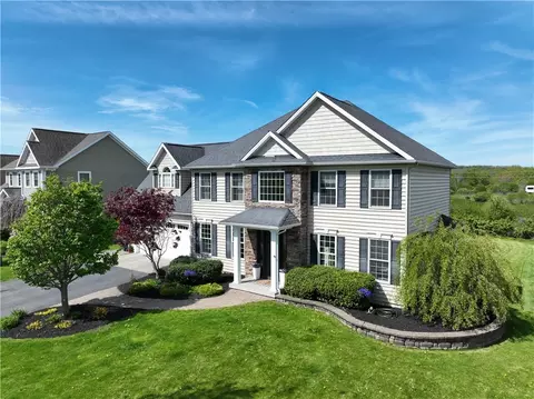 3932 Charing Cross, Canandaigua, NY 14424
