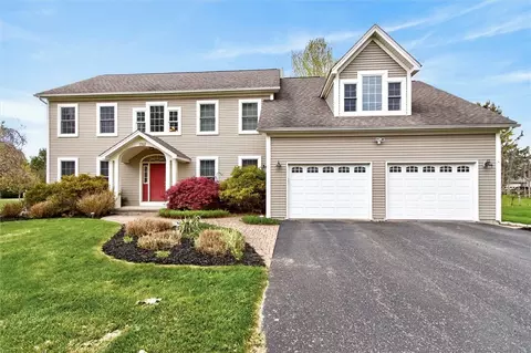 1762 Schlegel Rd, Webster, NY 14580