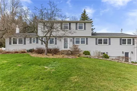 2480 Cooley Rd, Canandaigua, NY 14424