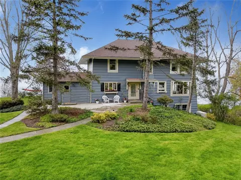 930 Lake Rd, Webster, NY 14580