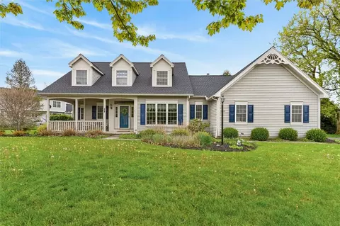 28 Brigham Cir, Honeoye Falls, NY 14472