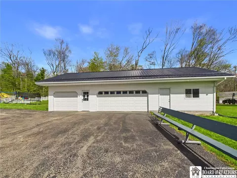 Exterior - 1065 Kingston Dr, Olean, NY 14760 photo 8 of 14