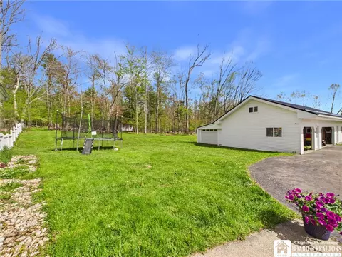 Exterior - 1065 Kingston Dr, Olean, NY 14760 photo 9 of 14