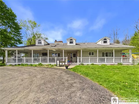 Exterior - 1065 Kingston Dr, Olean, NY 14760 photo 13 of 14