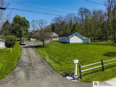 Exterior - 1065 Kingston Dr, Olean, NY 14760 photo 11 of 14
