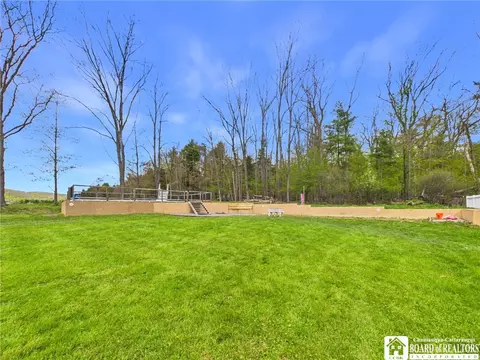 Exterior - 1065 Kingston Dr, Olean, NY 14760 photo 12 of 14