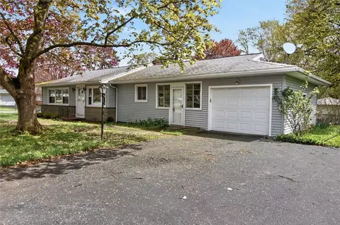 Exterior - 370 Lafayette Rd, Irondequoit, NY 14609 photo 1 of 6