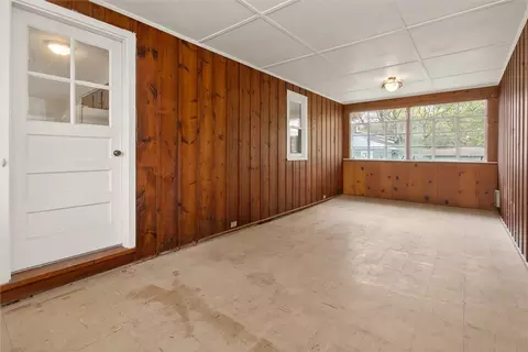 Exterior - 370 Lafayette Rd, Irondequoit, NY 14609 photo 4 of 6