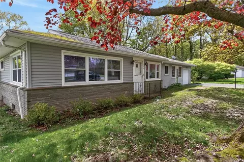 Exterior - 370 Lafayette Rd, Irondequoit, NY 14609 photo 2 of 6