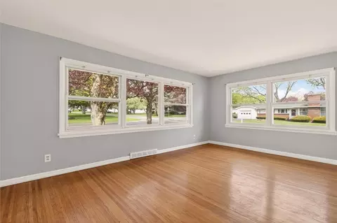 Living - 370 Lafayette Rd, Irondequoit, NY 14609 photo 3 of 4