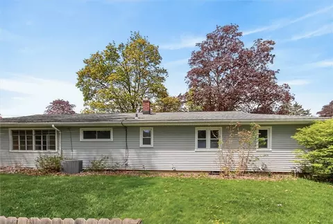 Exterior - 370 Lafayette Rd, Irondequoit, NY 14609 photo 6 of 6