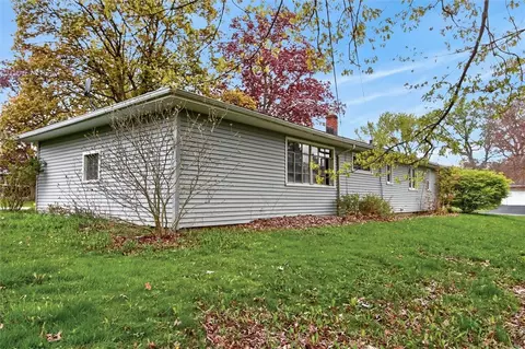 Exterior - 370 Lafayette Rd, Irondequoit, NY 14609 photo 5 of 6