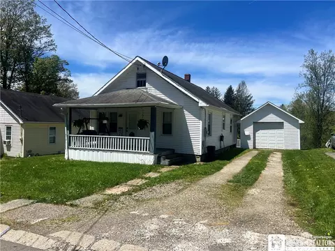 31 S Franklin St, Wellsville, NY 14895