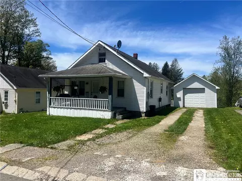 31 S Franklin St, Wellsville, NY 14895