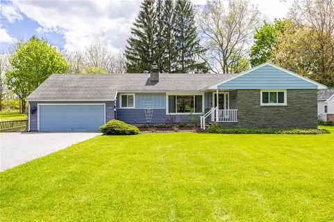 112 Monroe St, Honeoye Falls, NY 14472