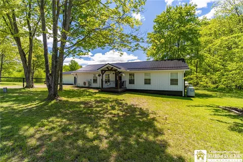 5091 Madden Rd, Harmony, NY 14767