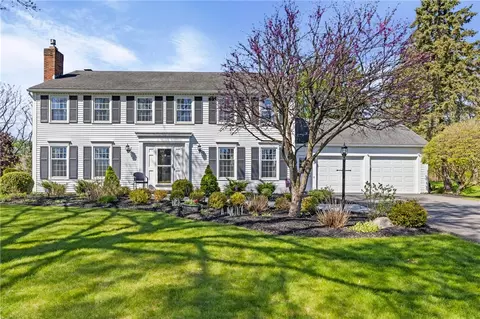 14 Summit Oaks, Pittsford, NY 14534