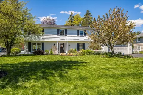 12 Van Buren Rd, Pittsford, NY 14534