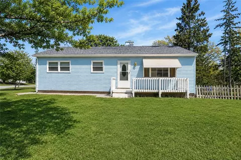 157 Hollybrook Rd, Rochester, NY 14623