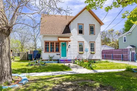52 Clayton St, Rochester, NY 14612