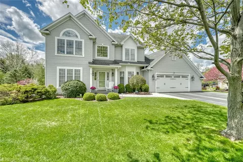 14 Summer Pond Way, Chili, NY 14624