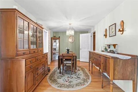 Dining - 129 Alhambra Dr, Irondequoit, NY 14622 photo 2 of 7