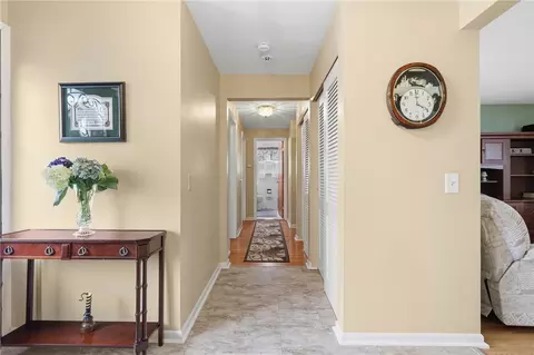Entry Way - 129 Alhambra Dr, Irondequoit, NY 14622 photo 2 of 2