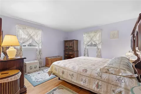 Bedroom - 129 Alhambra Dr, Irondequoit, NY 14622 photo 1 of 7