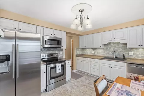Kitchen - 129 Alhambra Dr, Irondequoit, NY 14622 photo 1 of 3