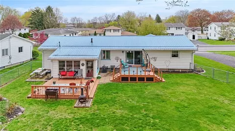 Exterior - 129 Alhambra Dr, Irondequoit, NY 14622 photo 2 of 12