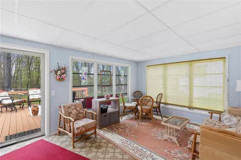 Exterior - 129 Alhambra Dr, Irondequoit, NY 14622 photo 5 of 12