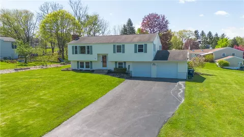 114 Pamela Ln, Arcadia, NY 14513