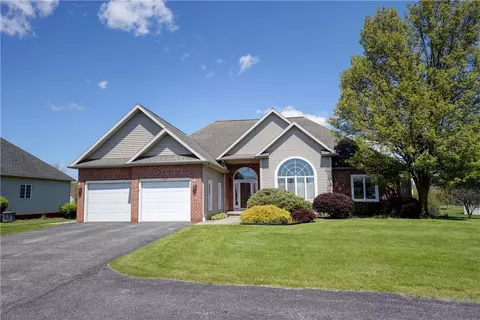 3504 Chili Ave, Chili, NY 14624