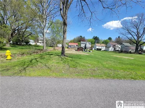Weeks Street, Jamestown, NY 14701