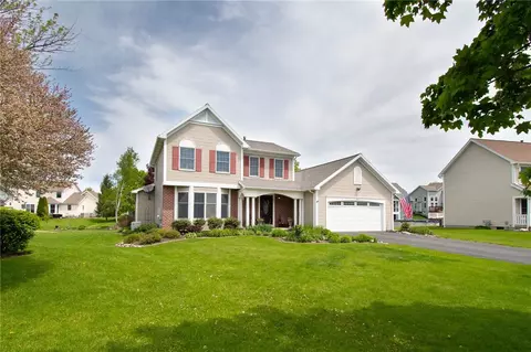 237 Pickering St, Canandaigua, NY 14424
