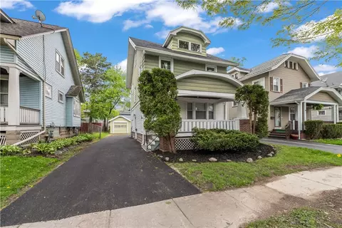 29 Edgeland St, Rochester, NY 14609