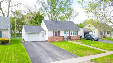 127 Newton Rd, Greece, NY 14626