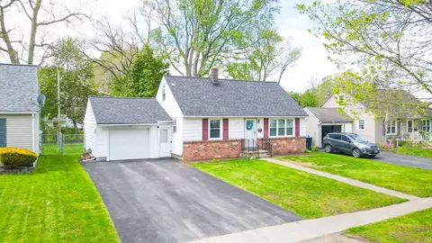 127 Newton Rd, Greece, NY 14626