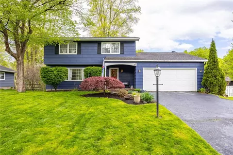 35 Stony Brook Ln, Perinton, NY 14450