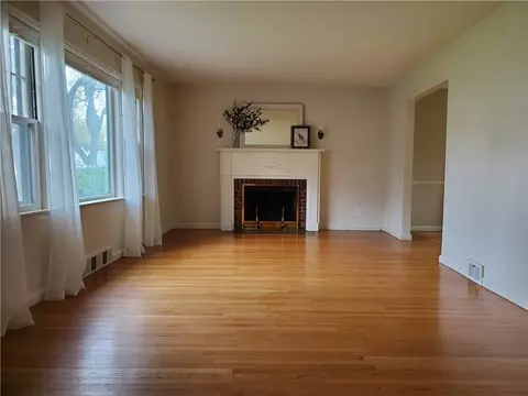 Living - 125 Sydenham Rd, Irondequoit, NY 14609 photo 3 of 8